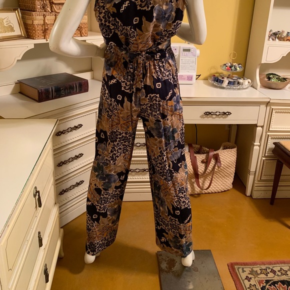 Vintage Paul Harris pant suit. - Picture 6 of 8